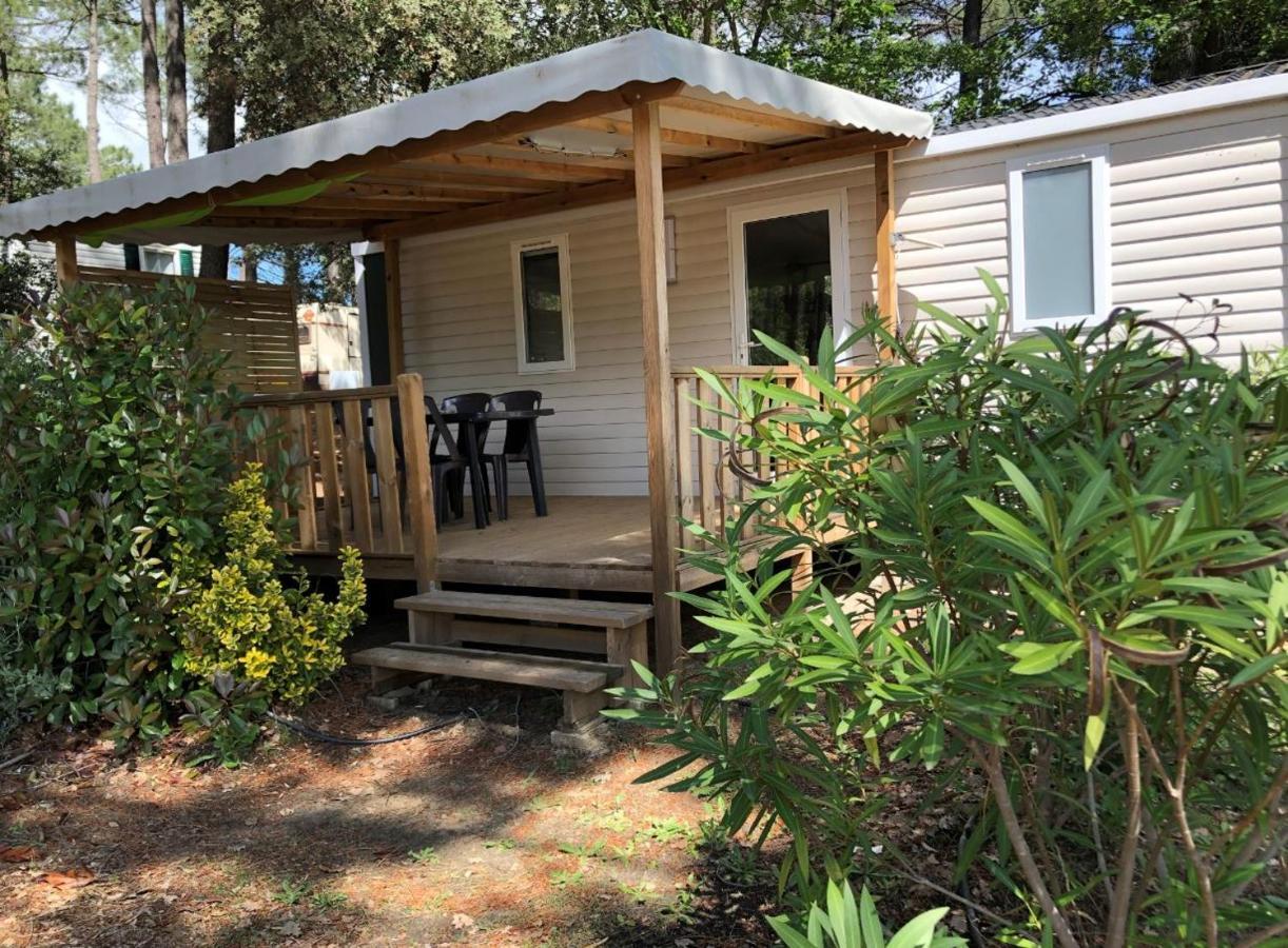 Camping La Simioune En Provence 볼렌느 외부 사진