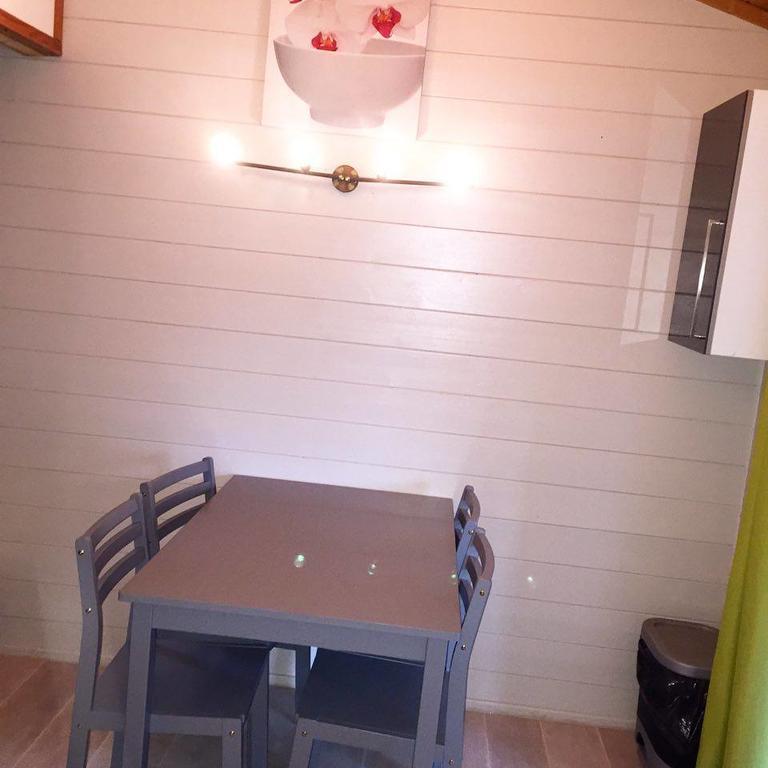 Camping La Simioune En Provence 볼렌느 외부 사진