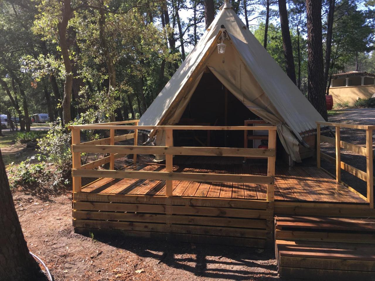 Camping La Simioune En Provence 볼렌느 외부 사진