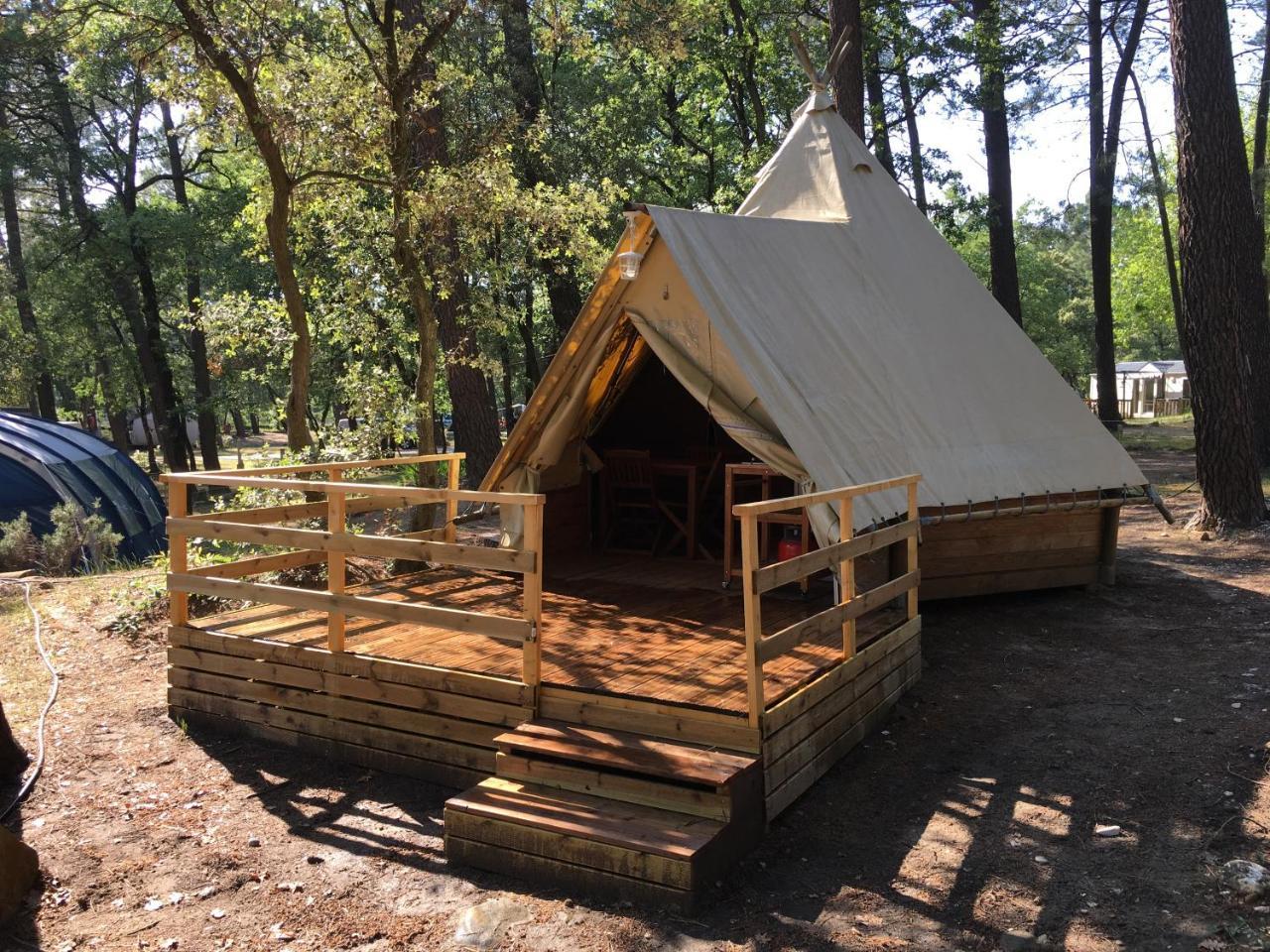 Camping La Simioune En Provence 볼렌느 외부 사진